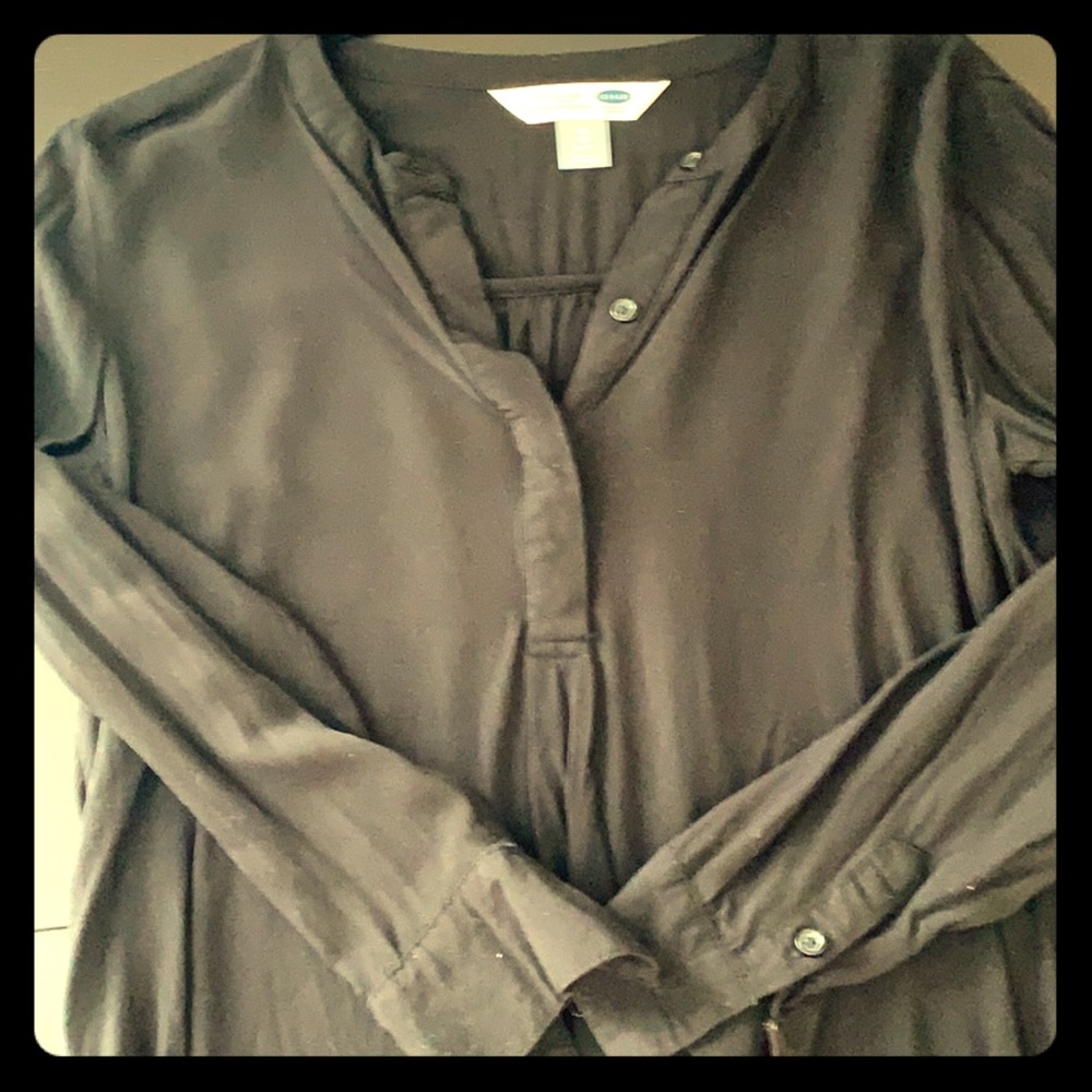 Mid length sleeve black top, XS